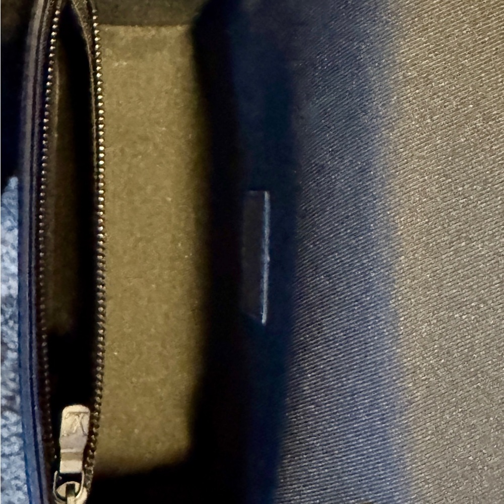 Louis Vuitton Black Steamer Crossbody Wearable Wallet - Picture 10 of 16